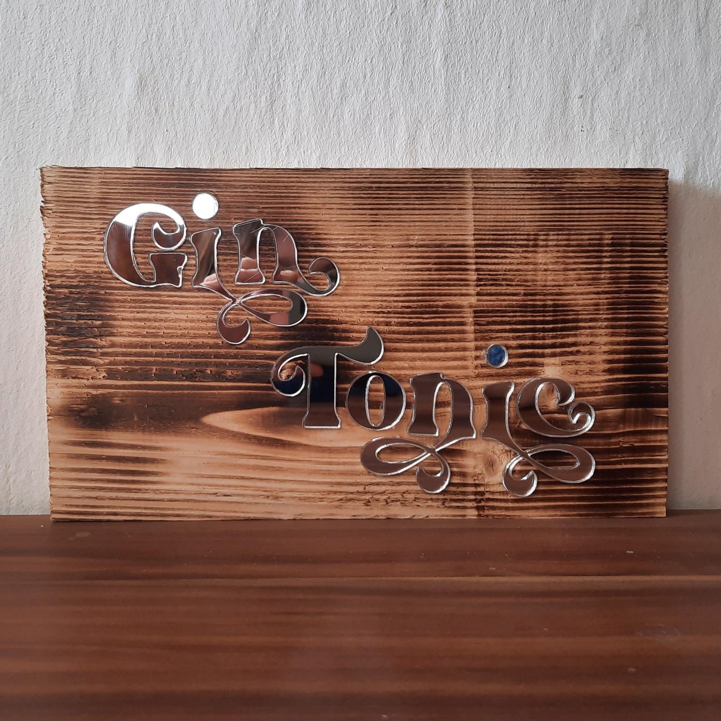 Benutzerdefiniertes Alkohol Schild, Holz Wandkunst, rustikal, personalisiertes Geschenk für Hochzeit, Einzug, Bar, Geburtstag, retro, Gin