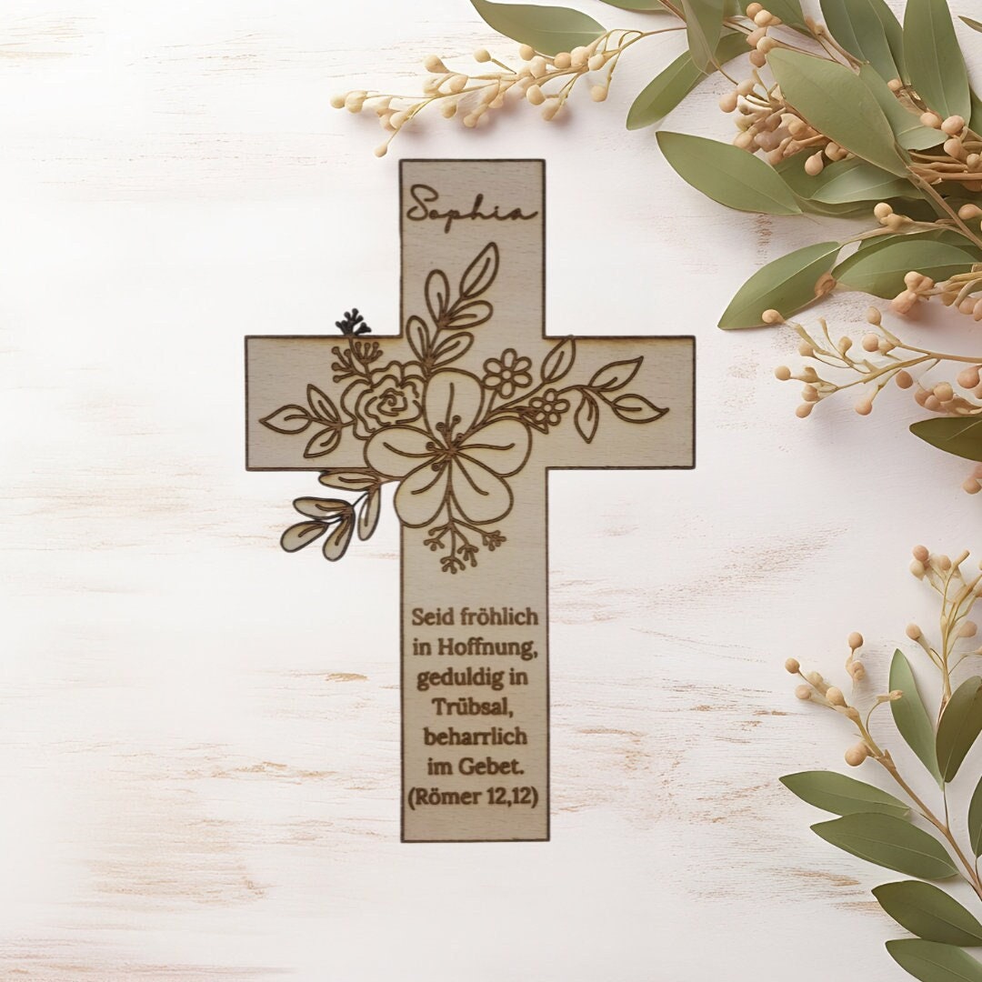 Personalisiertes, graviertes Kreuz aus Holz, perfekt zur Taufe oder zur Geburt